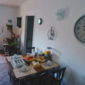 Clock's House בית הארחה