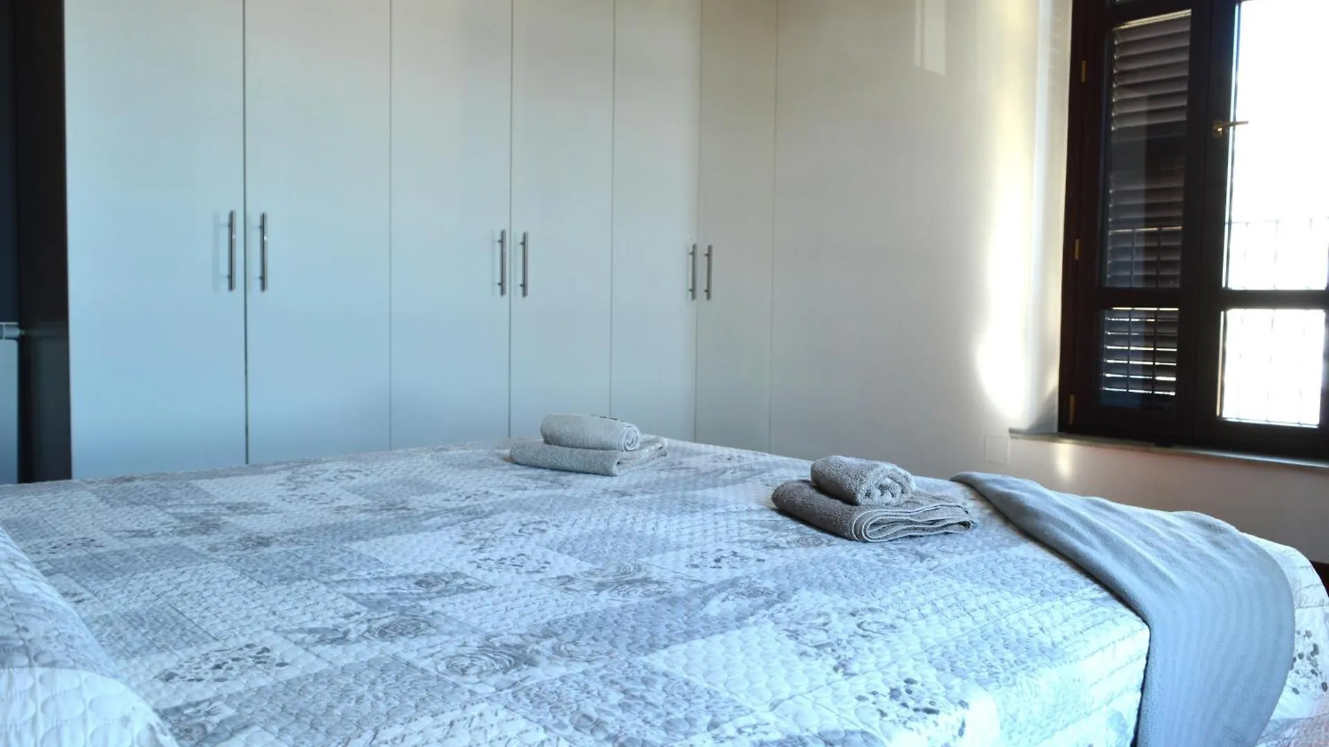 Clementina Sunset Apartment Fiumicino Italy