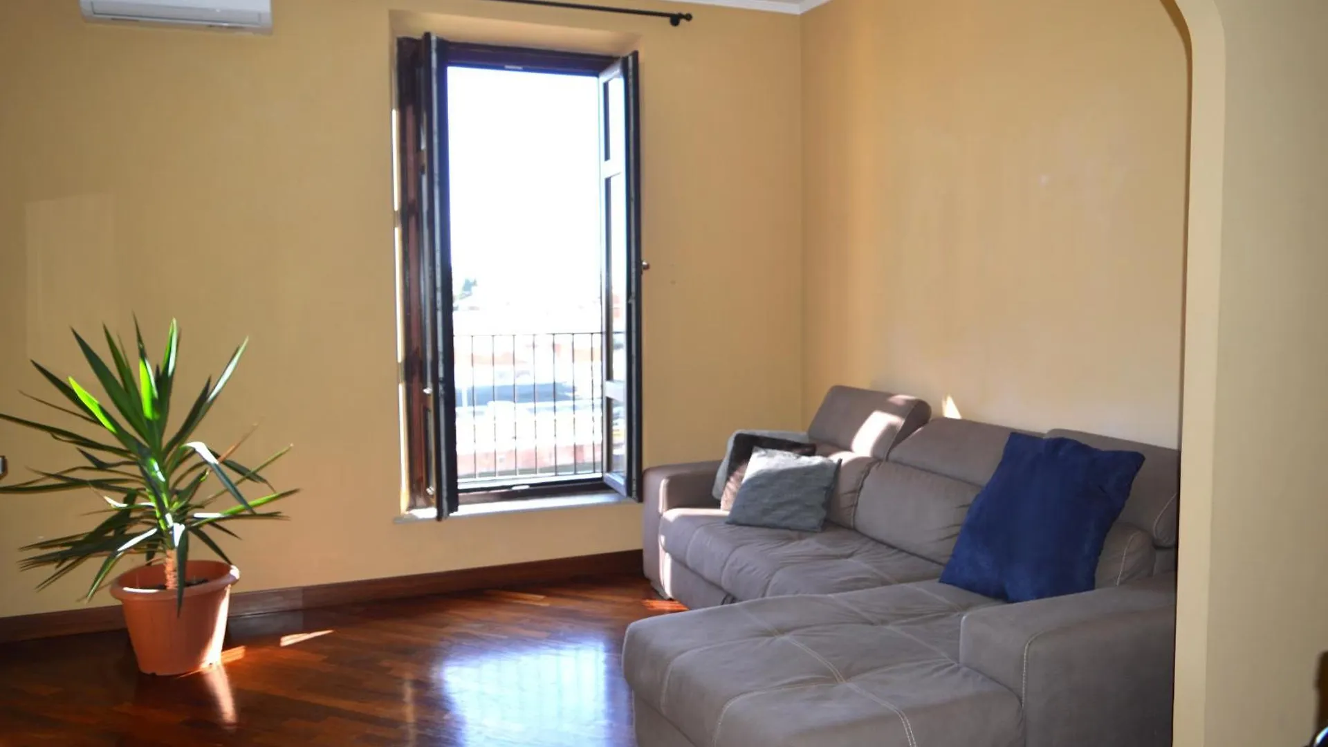 Clementina Sunset Apartment Fiumicino 0*,  Italy